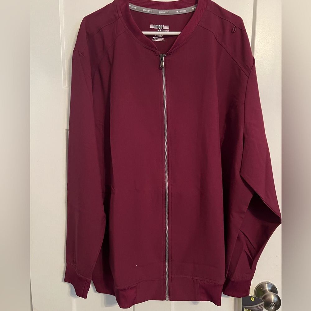 WINE red Scrub jacket brand new 4x! Maevn brand zip up!
